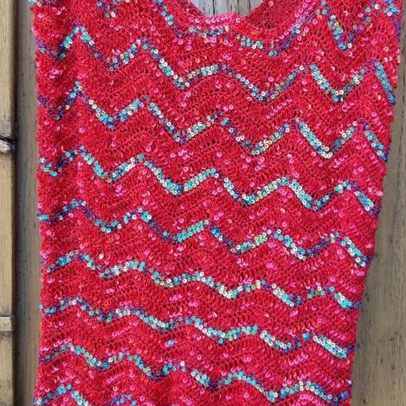 CRIMSON RED TOP - HAND EMBROIDERED WITH SEQUIINS - Picture 4 of 7